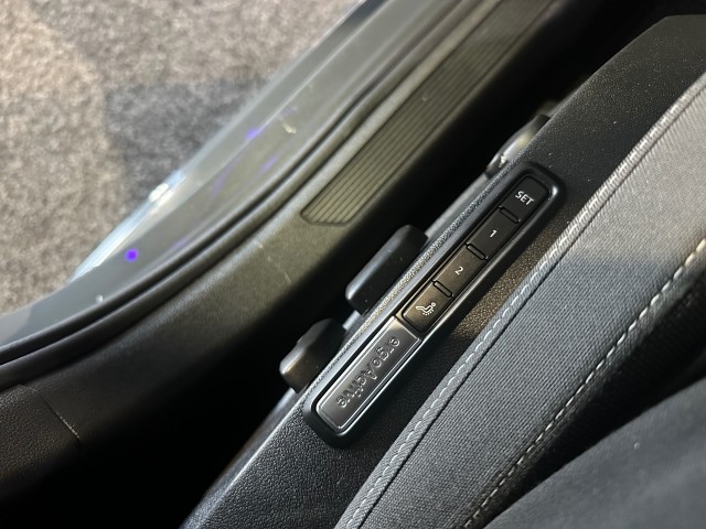 VOLKSWAGEN GOLF 1.0 TSI LIFE BNS l NAP l ACC l CARPLAY l ERGO STOELEN l LED l CLIMA l , SK Autos, Emmen