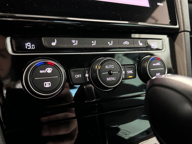 VOLKSWAGEN GOLF 1.5 TSI HL BNS R l DIGITAAL DASH l CARPLAY l STOELVERW l ACC l DSG l , SK Autos, Emmen