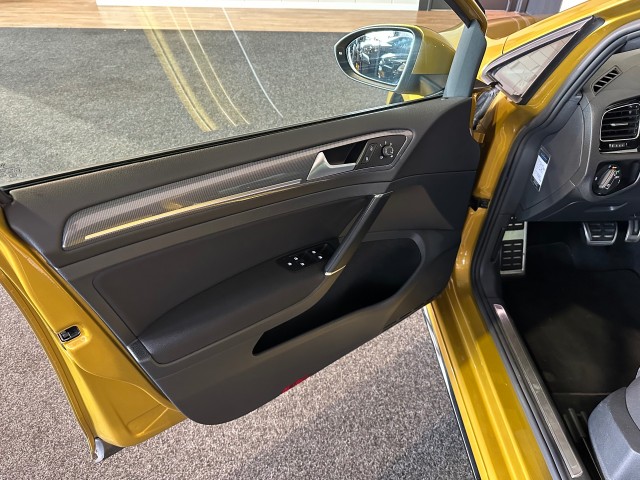 VOLKSWAGEN GOLF 1.5 TSI HL BNS R l DIGITAAL DASH l CARPLAY l STOELVERW l ACC l DSG l , SK Autos, Emmen