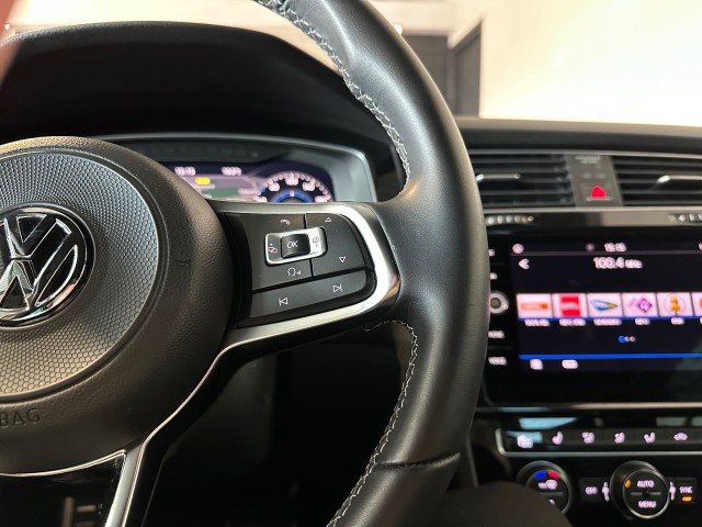 VOLKSWAGEN GOLF 1.5 TSI HL BNS R l DIGITAAL DASH l CARPLAY l STOELVERW l ACC l DSG l , SK Autos, Emmen