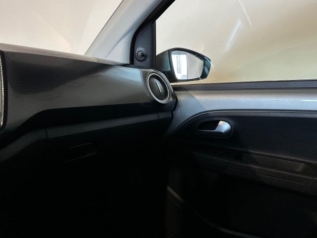 VOLKSWAGEN UP 1.0 BMT MOVE UP! NL AUTO l AUTOMAAT! l UNIEKE KM l 5DRS l BLUETOOTH l , SK Autos, Emmen