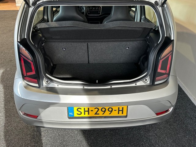 VOLKSWAGEN UP 1.0 BMT MOVE UP! NL AUTO l AUTOMAAT! l UNIEKE KM l 5DRS l BLUETOOTH l , SK Autos, Emmen