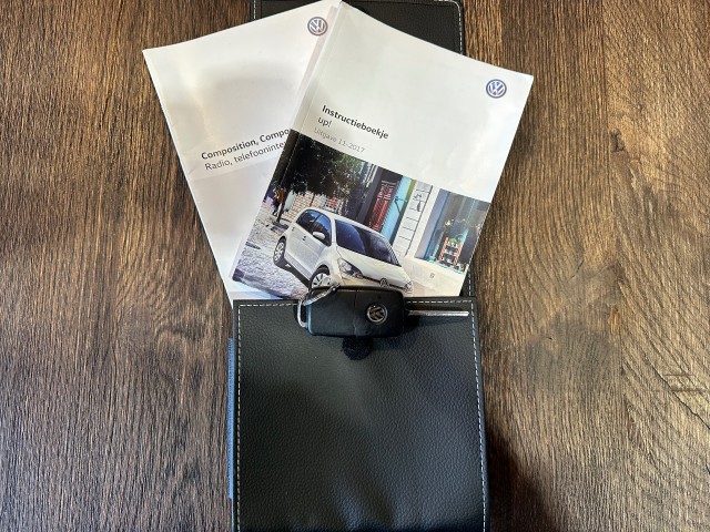 VOLKSWAGEN UP 1.0 BMT MOVE UP! NL AUTO l AUTOMAAT! l UNIEKE KM l 5DRS l BLUETOOTH l , SK Autos, Emmen