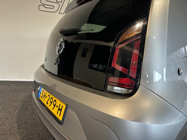 VOLKSWAGEN UP 1.0 BMT MOVE UP! NL AUTO l AUTOMAAT! l UNIEKE KM l 5DRS l BLUETOOTH l , SK Autos, Emmen