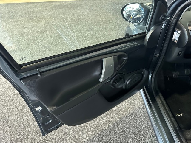 PEUGEOT 107 1.0 ACTIVE NAP l 5DRS l AIRCO l ELEK RAMEN l , SK Autos, Emmen