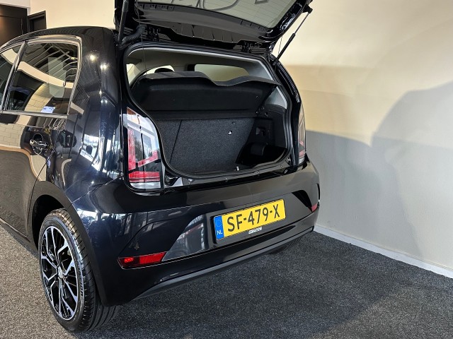 VOLKSWAGEN UP 1.0 BMT MOVE UP! NAP l BLACK ED l 5DRS l BLUETOOTH l AIRCO l , SK Autos, Emmen