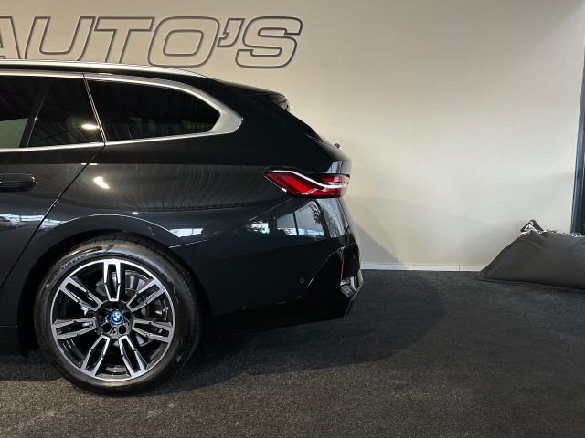 BMW 5-SERIE 530E M SPORT EDITION l NAP l HK SOUND l ACC l TREKHAAK l LED l , SK Autos, Emmen