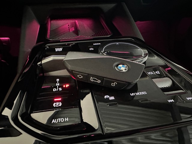 BMW 5-SERIE 530E M SPORT EDITION l NAP l HK SOUND l ACC l TREKHAAK l LED l , SK Autos, Emmen