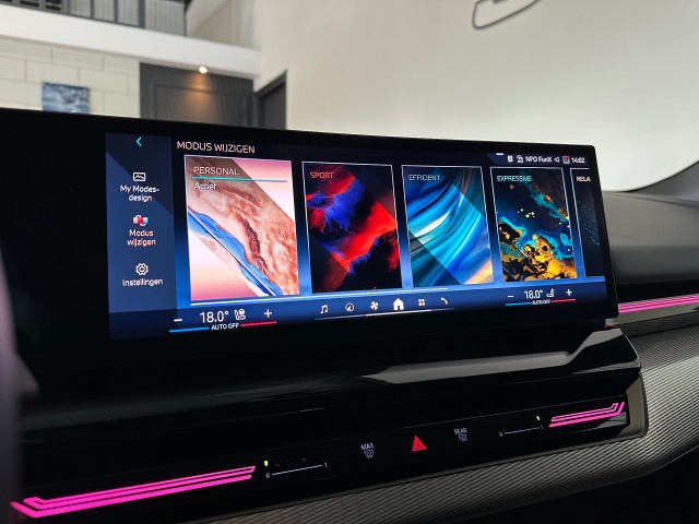 BMW 5-SERIE 530E M SPORT EDITION l NAP l HK SOUND l ACC l TREKHAAK l LED l , SK Autos, Emmen