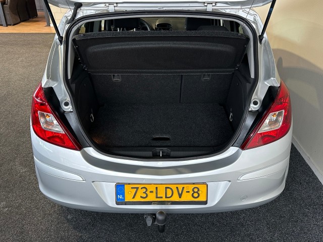 OPEL CORSA 1.4-16V 111 EDITION l NAP l AUTOMAAT l CRUISE l NAVI l TREKHAAK l , SK Autos, Emmen