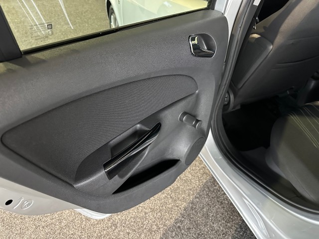 OPEL CORSA 1.4-16V 111 EDITION l NAP l AUTOMAAT l CRUISE l NAVI l TREKHAAK l , SK Autos, Emmen