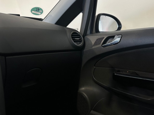 OPEL CORSA 1.4-16V 111 EDITION l NAP l AUTOMAAT l CRUISE l NAVI l TREKHAAK l , SK Autos, Emmen