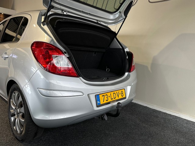 OPEL CORSA 1.4-16V 111 EDITION l NAP l AUTOMAAT l CRUISE l NAVI l TREKHAAK l , SK Autos, Emmen