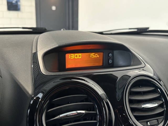 OPEL CORSA 1.4-16V 111 EDITION l NAP l AUTOMAAT l CRUISE l NAVI l TREKHAAK l , SK Autos, Emmen