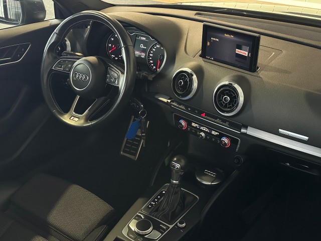 AUDI CABRIOLET 1.5 TFSI COD SP.SL.E NAP l R-LINE l CRUISE l NAVI l LMV l , SK Autos, Emmen