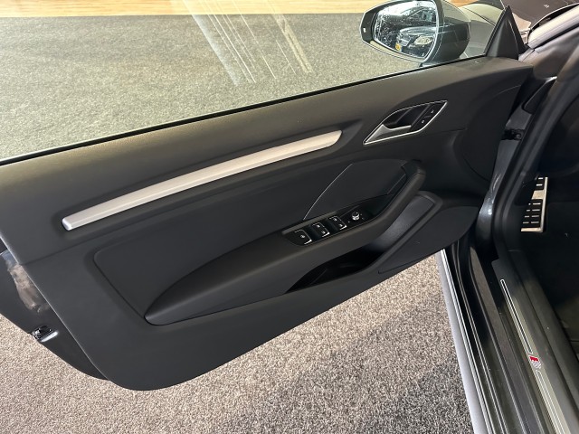 AUDI CABRIOLET 1.5 TFSI COD SP.SL.E NAP l R-LINE l CRUISE l NAVI l LMV l , SK Autos, Emmen