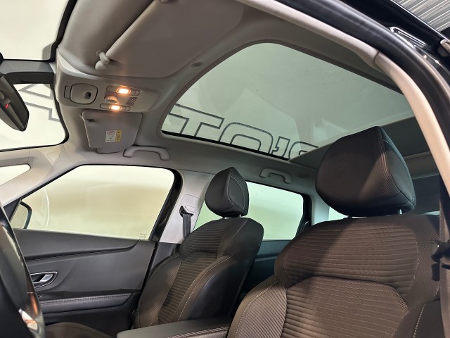 RENAULT SCENIC 1.3 TCE LIMITED l 7PRS l NAP l AUTOMAAT l PANORAMA l CAMERA l NAVI l , SK Autos, Emmen