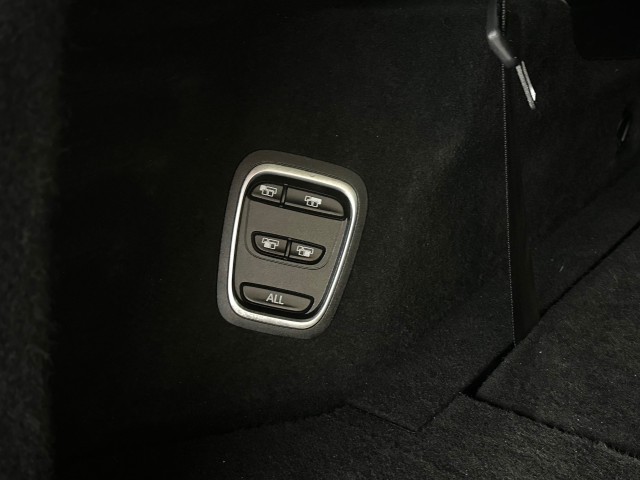 RENAULT SCENIC 1.3 TCE LIMITED l 7PRS l NAP l AUTOMAAT l PANORAMA l CAMERA l NAVI l , SK Autos, Emmen