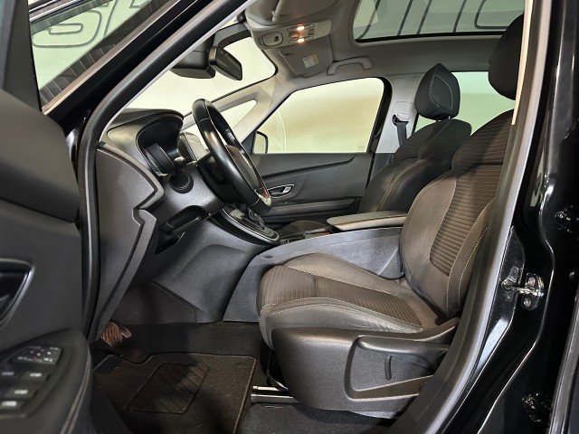 RENAULT SCENIC 1.3 TCE LIMITED l 7PRS l NAP l AUTOMAAT l PANORAMA l CAMERA l NAVI l , SK Autos, Emmen