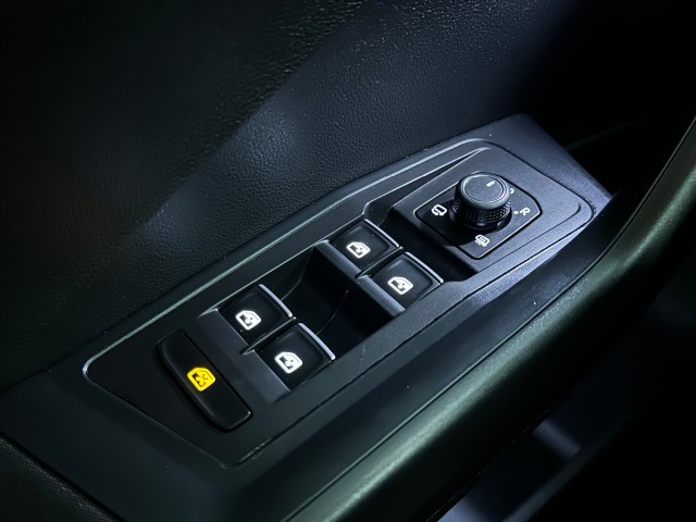 VOLKSWAGEN T-ROC 2.0 TSI 4MOTION SP. l DIGITAAL DASH l ELEK ACHTERKL l CAMERA l STOELVERW l , SK Autos, Emmen