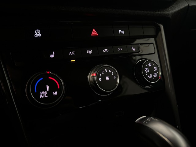 VOLKSWAGEN T-ROC 2.0 TSI 4MOTION SP. l DIGITAAL DASH l ELEK ACHTERKL l CAMERA l STOELVERW l , SK Autos, Emmen