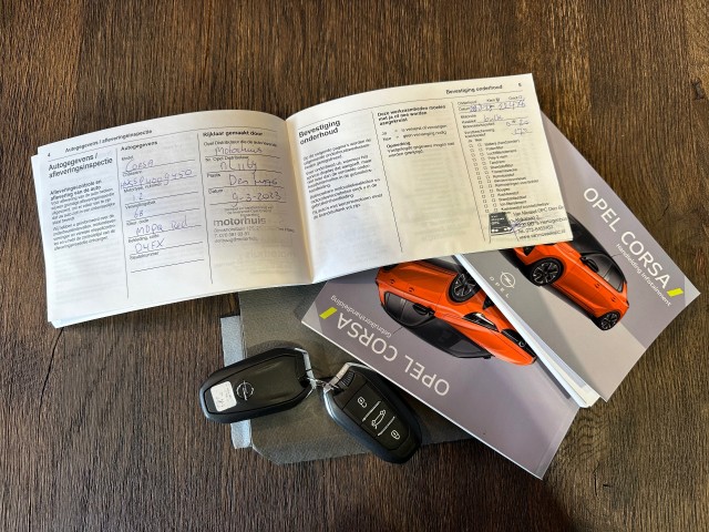 OPEL CORSA 1.2 LEVEL 4 l NAP l AUTOMAAT l CRUISE l STOELVERW l CLIMA l AFN TREKHA l CAM l , SK Autos, Emmen