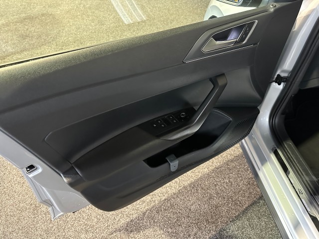 VOLKSWAGEN POLO 1.0 TSI R-LINE BNS l NAP l IQ LIGHT l STOELVERW l ACC l LMV l CARPLAY l , SK Autos, Emmen