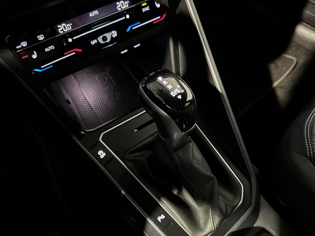 VOLKSWAGEN POLO 1.0 TSI R-LINE BNS l NAP l IQ LIGHT l STOELVERW l ACC l LMV l CARPLAY l , SK Autos, Emmen