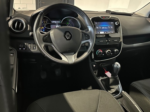 RENAULT CLIO 0.9 TCE NIGHT&DAY l NAP l STARTSTOP l NAVI l PDC l BLUETOOTH l , SK Autos, Emmen