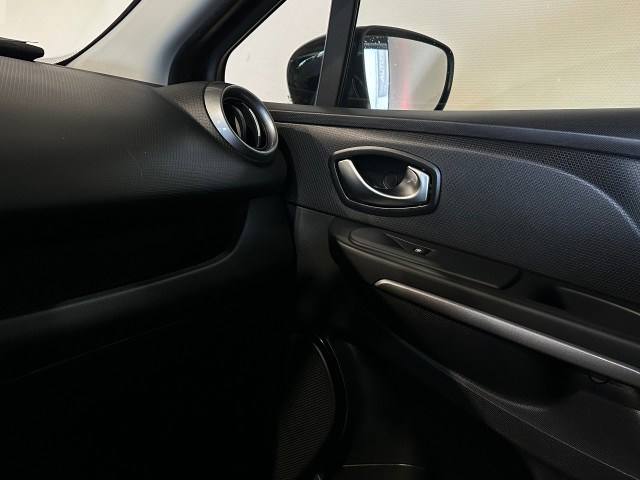 RENAULT CLIO 0.9 TCE NIGHT&DAY l NAP l STARTSTOP l NAVI l PDC l BLUETOOTH l , SK Autos, Emmen