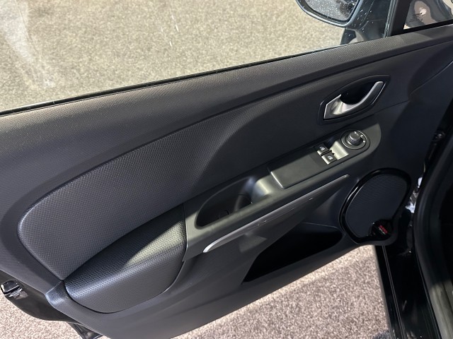 RENAULT CLIO 0.9 TCE NIGHT&DAY l NAP l STARTSTOP l NAVI l PDC l BLUETOOTH l , SK Autos, Emmen