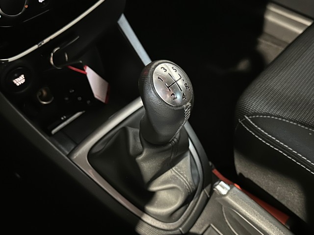 RENAULT CLIO 0.9 TCE NIGHT&DAY l NAP l STARTSTOP l NAVI l PDC l BLUETOOTH l , SK Autos, Emmen