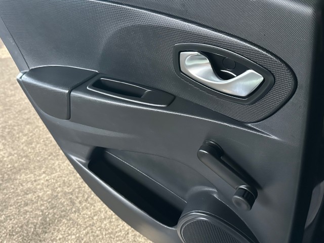 RENAULT CLIO 0.9 TCE NIGHT&DAY l NAP l STARTSTOP l NAVI l PDC l BLUETOOTH l , SK Autos, Emmen