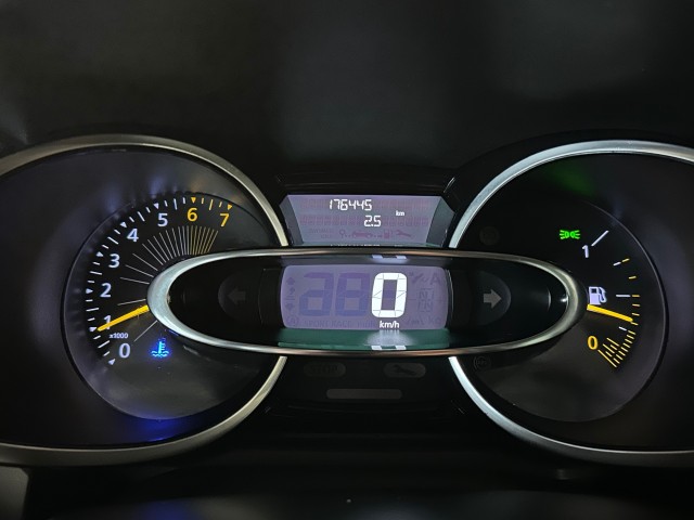 RENAULT CLIO 0.9 TCE NIGHT&DAY l NAP l STARTSTOP l NAVI l PDC l BLUETOOTH l , SK Autos, Emmen