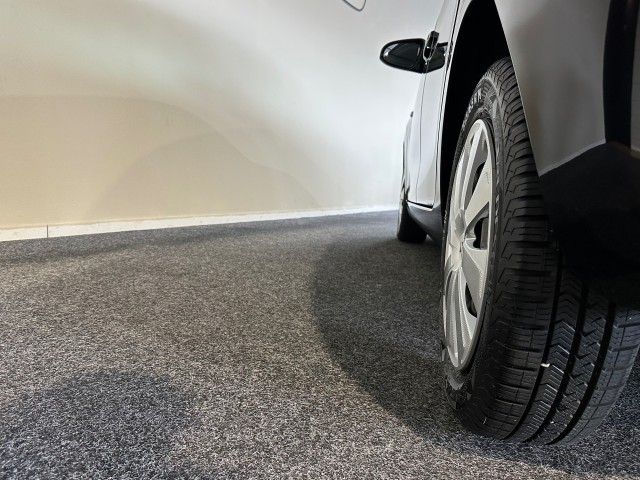 PEUGEOT 108 1.0 E-VTI ACTIVE l NAP l 5DRS l AIRCO l BLUETOOTH l , SK Autos, Emmen