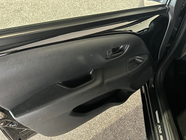 PEUGEOT 108 1.0 E-VTI ACTIVE l NAP l 5DRS l AIRCO l BLUETOOTH l , SK Autos, Emmen