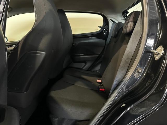 PEUGEOT 108 1.0 E-VTI ACTIVE l NAP l 5DRS l AIRCO l BLUETOOTH l , SK Autos, Emmen