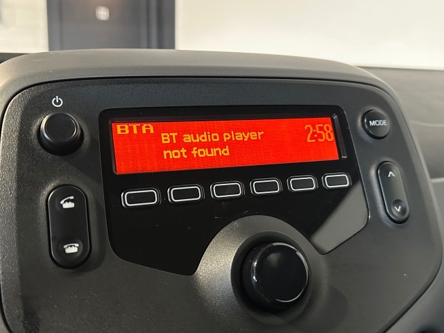 PEUGEOT 108 1.0 E-VTI ACTIVE l NAP l 5DRS l AIRCO l BLUETOOTH l , SK Autos, Emmen