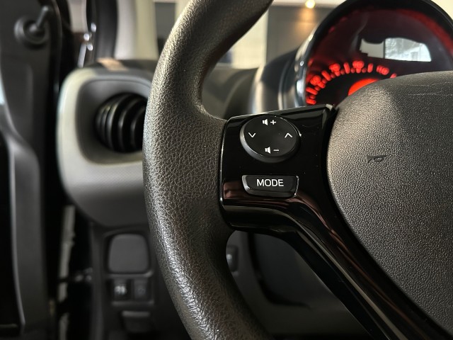 PEUGEOT 108 1.0 E-VTI ACTIVE l NAP l 5DRS l AIRCO l BLUETOOTH l , SK Autos, Emmen