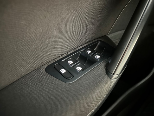 VOLKSWAGEN GOLF 1.2 TSI TREND ED. l 5DRS l NAVI l STOELVERW l LMV l BLUETOOTH l , SK Autos, Emmen