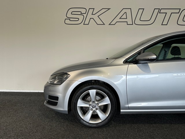 VOLKSWAGEN GOLF 1.2 TSI TREND ED. l 5DRS l NAVI l STOELVERW l LMV l BLUETOOTH l , SK Autos, Emmen