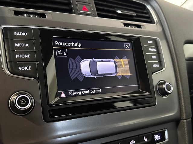 VOLKSWAGEN GOLF 1.2 TSI TREND ED. l 5DRS l NAVI l STOELVERW l LMV l BLUETOOTH l , SK Autos, Emmen
