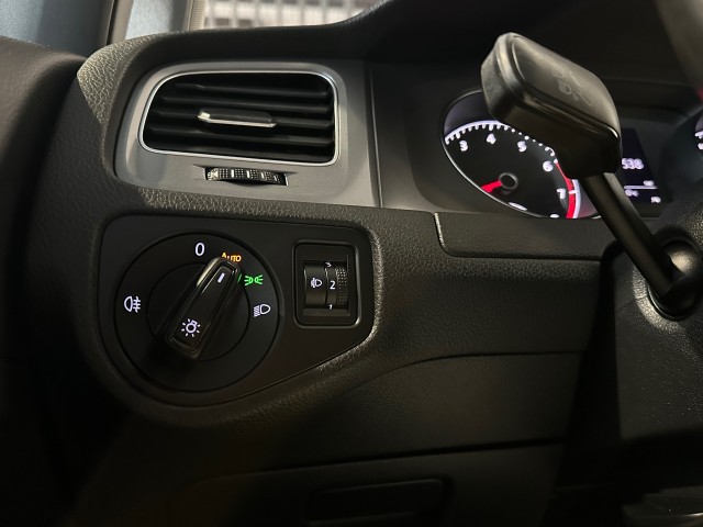 VOLKSWAGEN GOLF 1.2 TSI TREND ED. l 5DRS l NAVI l STOELVERW l LMV l BLUETOOTH l , SK Autos, Emmen