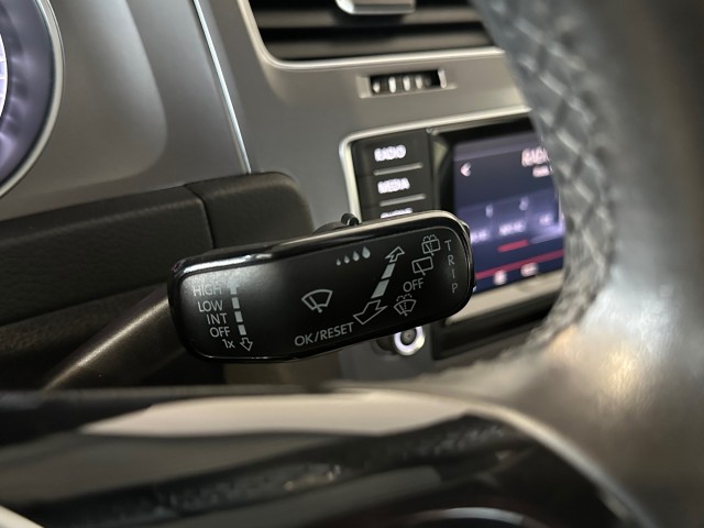 VOLKSWAGEN GOLF 1.2 TSI TREND ED. l 5DRS l NAVI l STOELVERW l LMV l BLUETOOTH l , SK Autos, Emmen