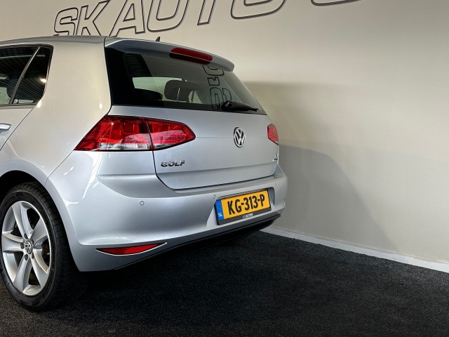 VOLKSWAGEN GOLF 1.2 TSI TREND ED. l 5DRS l NAVI l STOELVERW l LMV l BLUETOOTH l , SK Autos, Emmen