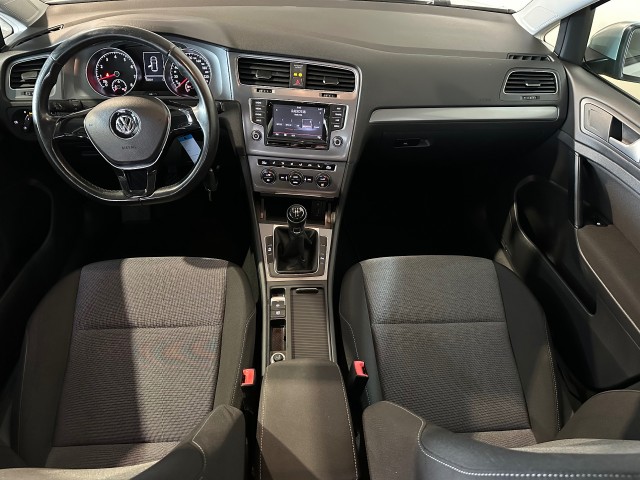 VOLKSWAGEN GOLF 1.2 TSI TREND ED. l 5DRS l NAVI l STOELVERW l LMV l BLUETOOTH l , SK Autos, Emmen