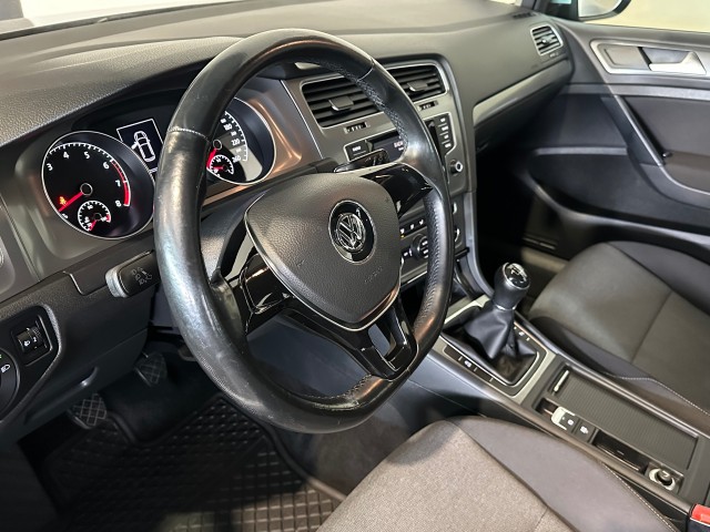 VOLKSWAGEN GOLF 1.2 TSI TREND ED. l 5DRS l NAVI l STOELVERW l LMV l BLUETOOTH l , SK Autos, Emmen