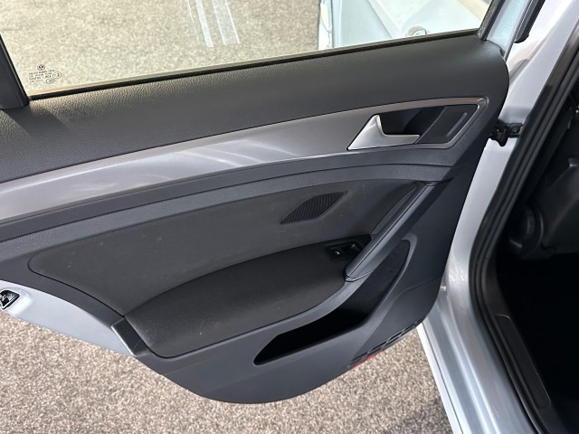 VOLKSWAGEN GOLF 1.2 TSI TREND ED. l 5DRS l NAVI l STOELVERW l LMV l BLUETOOTH l , SK Autos, Emmen