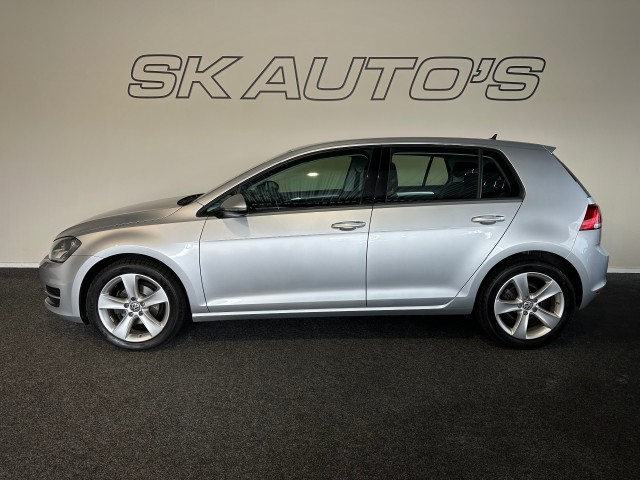VOLKSWAGEN GOLF 1.2 TSI TREND ED. l 5DRS l NAVI l STOELVERW l LMV l BLUETOOTH l , SK Autos, Emmen