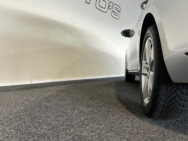 VOLKSWAGEN GOLF 1.2 TSI TREND ED. l 5DRS l NAVI l STOELVERW l LMV l BLUETOOTH l , SK Autos, Emmen